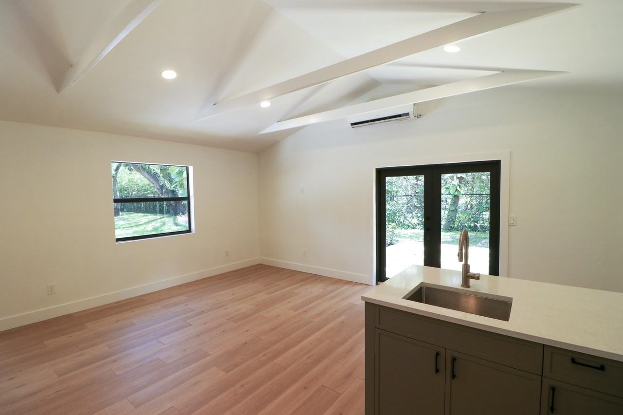 2101 Riverland Rd - Photo 6 of 37