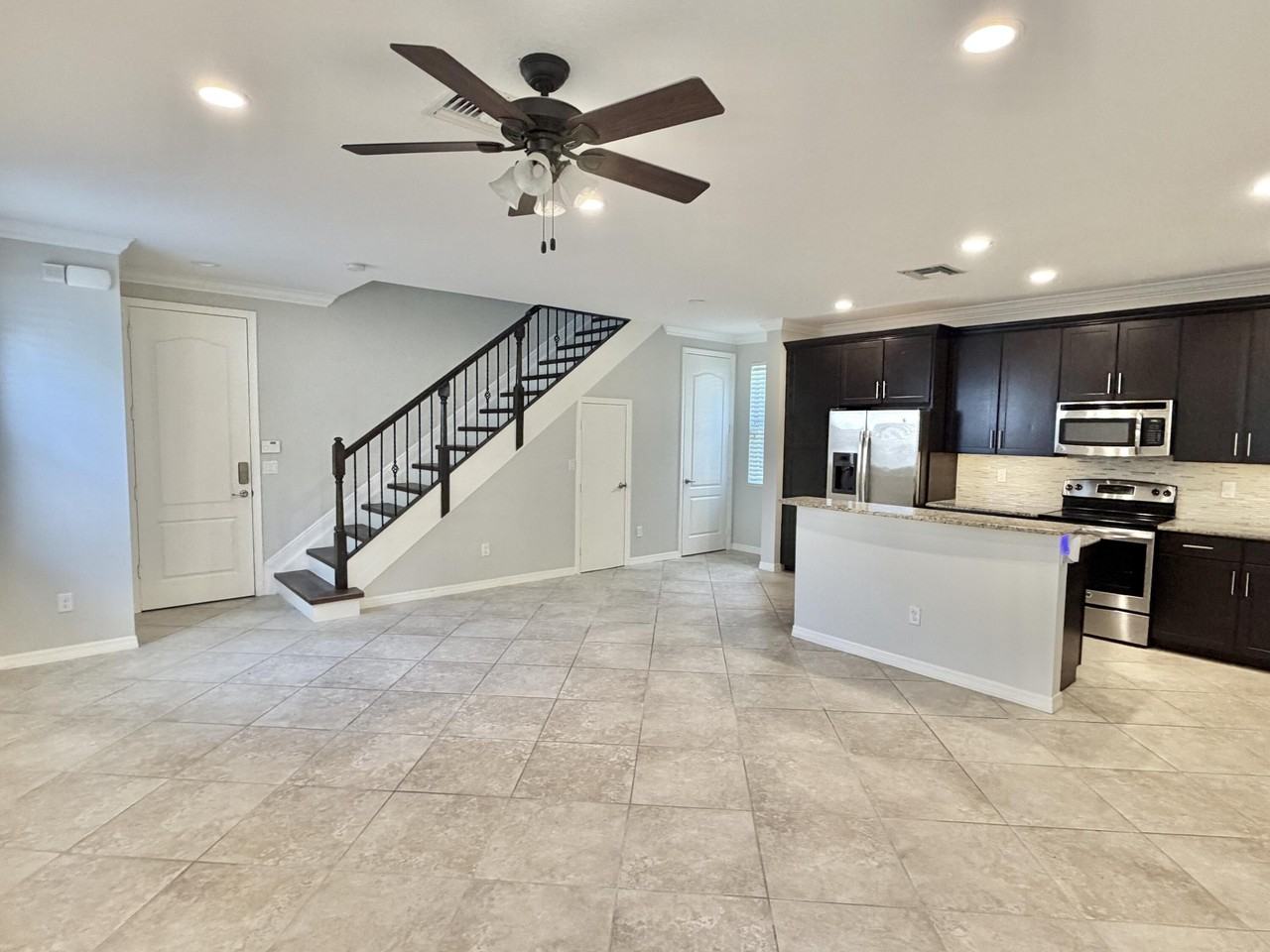 123 N K St #B - Photo 3 of 26