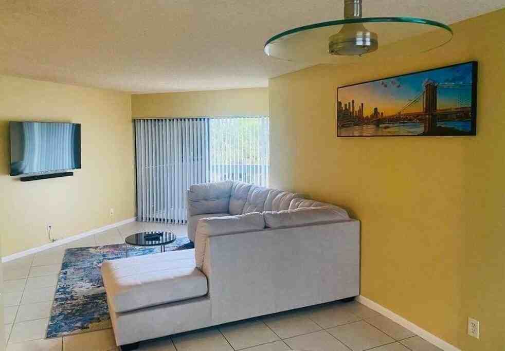 2000 N Congress Ave #302 - Photo 5 of 14