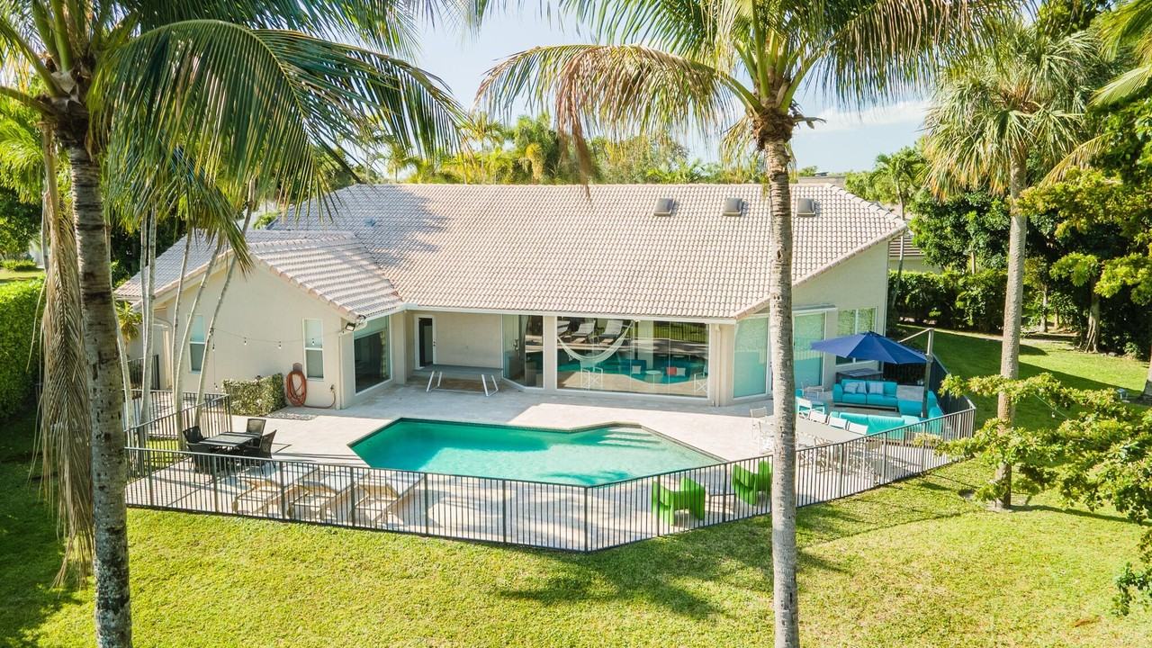 2245 Sw 16th Pl - Photo 3 of 40