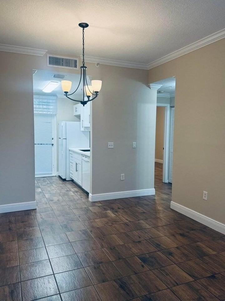 1139 Town Center Dr #11 - Photo 6 of 19