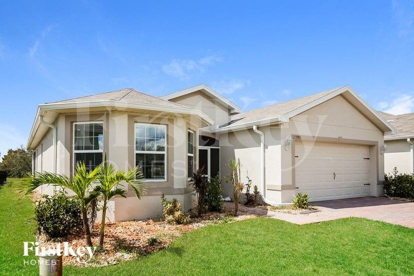 27993 Arrowhead Cir - Photo 2 of 15