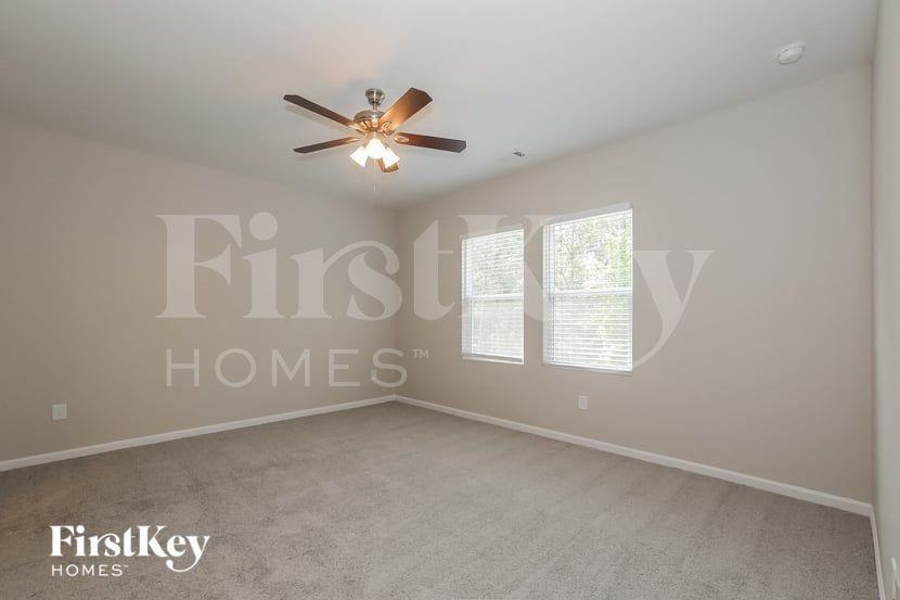 1193 Hudson Ct - Photo 7 of 15