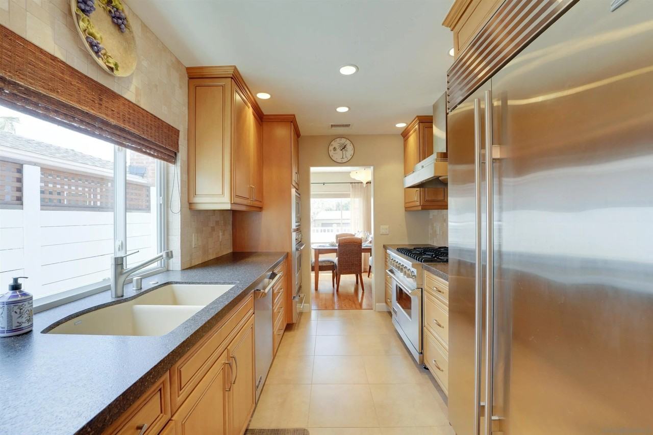 8139 Paseo Del Ocaso - Photo 6 of 29
