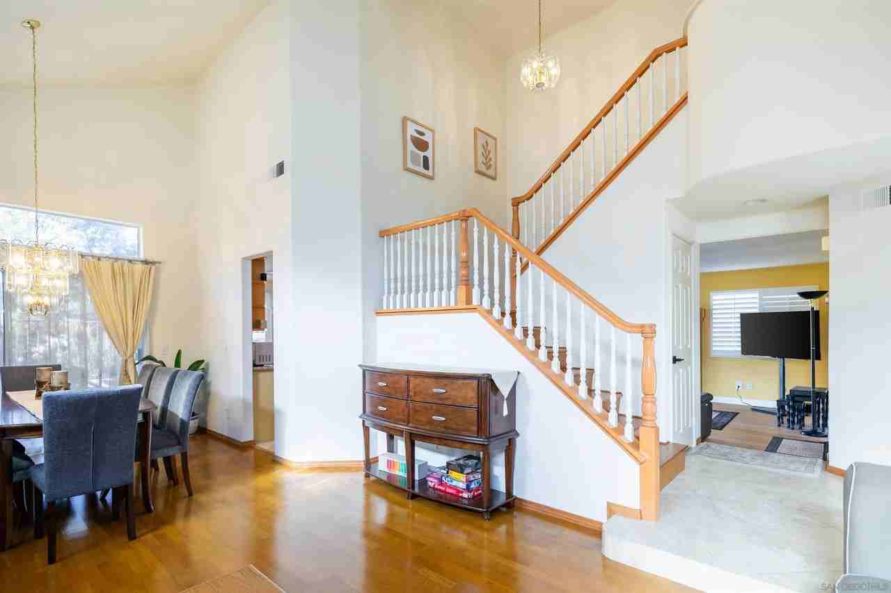 1819 Ithaca Dr - Photo 5 of 50