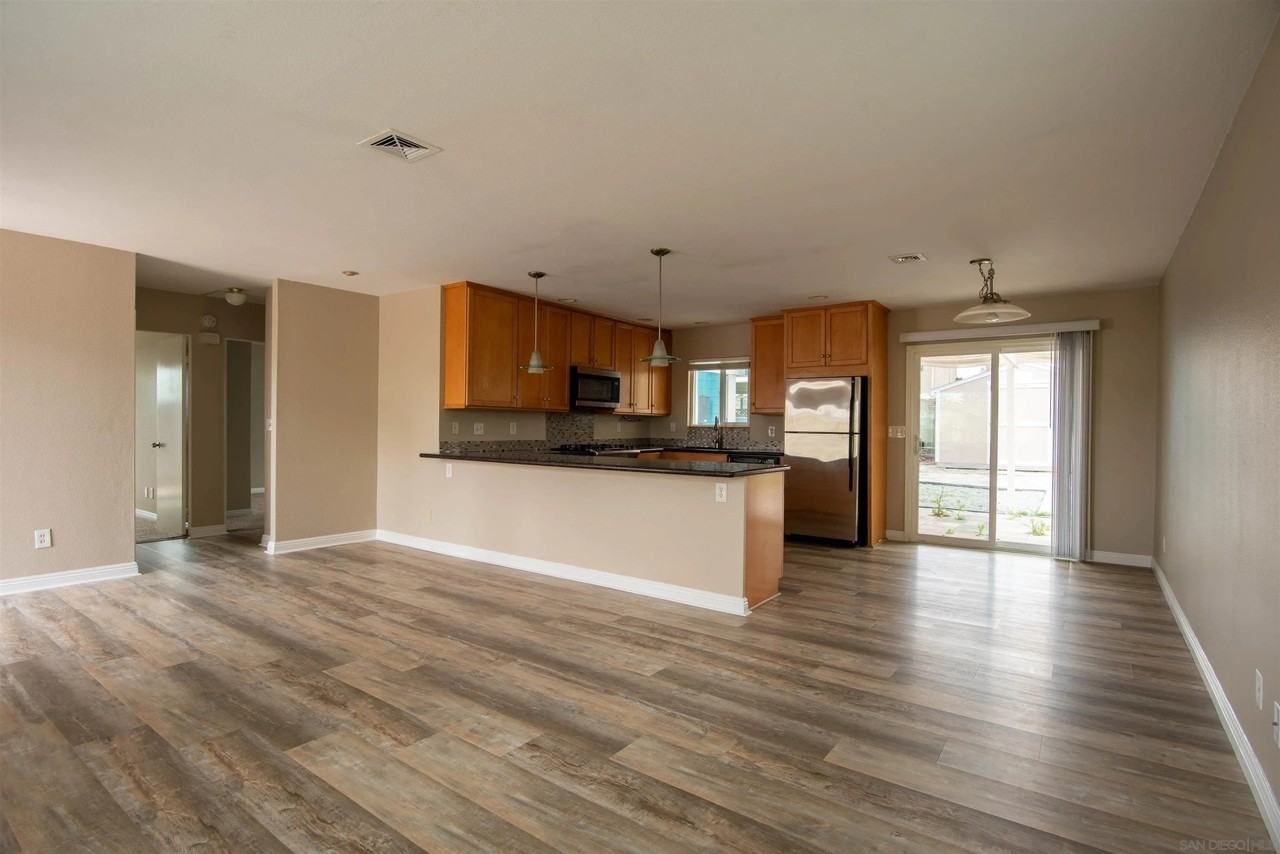 4632 Finsen Ave - Photo 3 of 27