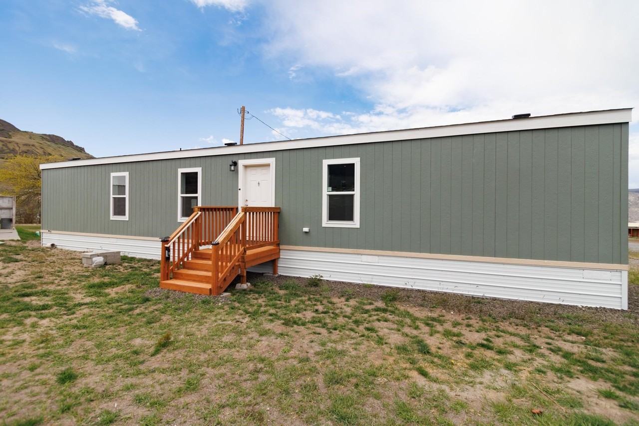 44900 State Route 174 N - Photo 2 of 38