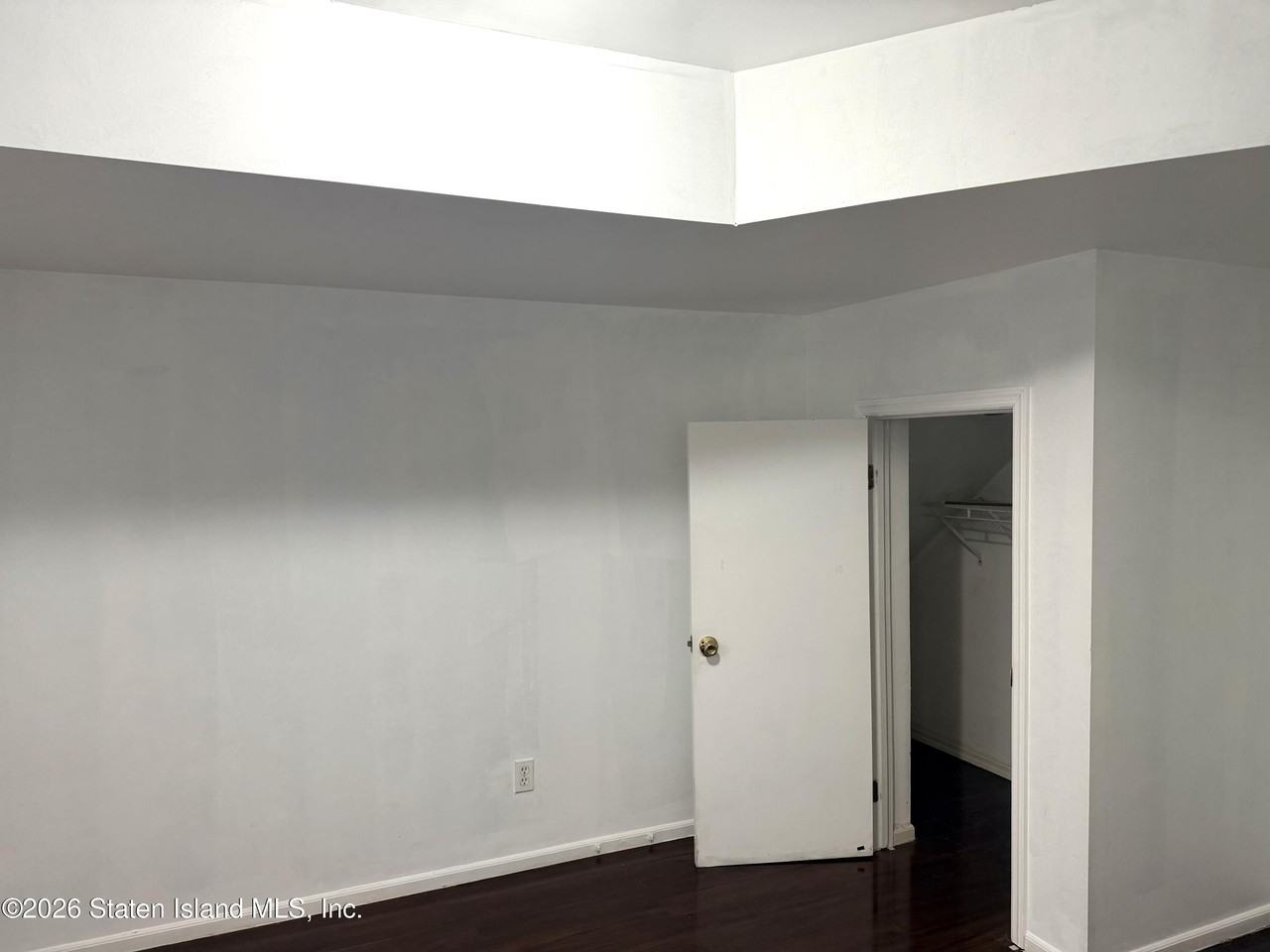 223 Buel Ave #B - Photo 5 of 6
