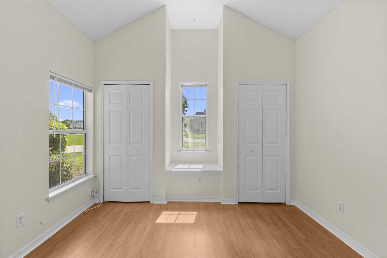 289 N Churchill Dr - Photo 4 of 45