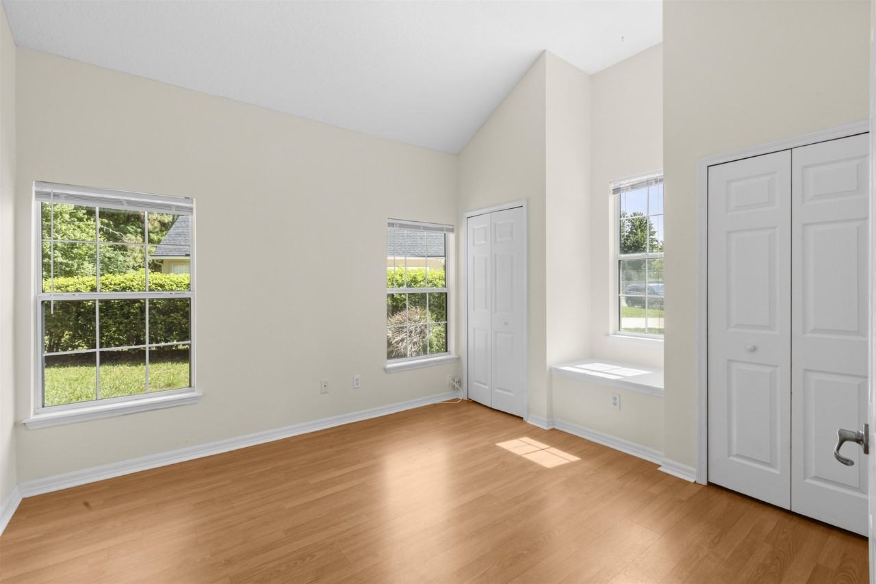 289 N Churchill Dr - Photo 5 of 45