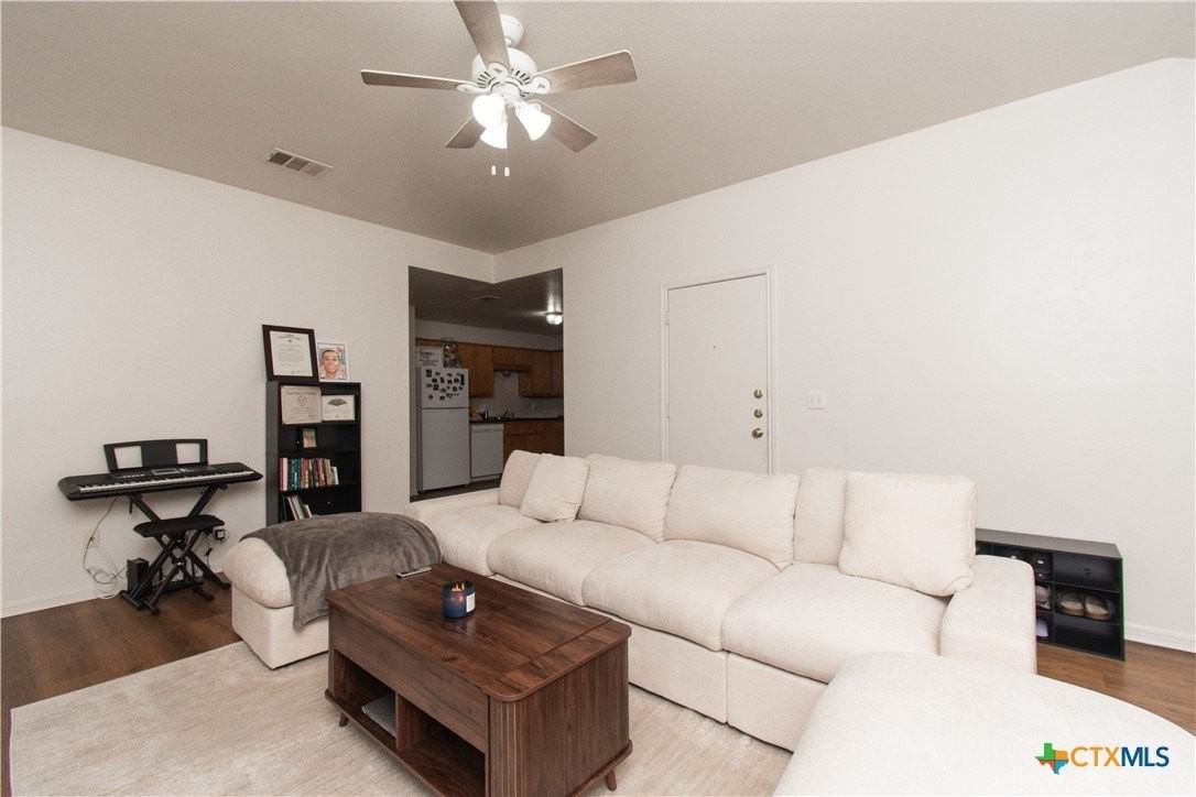 1606 Yuma Trl #A - Photo 4 of 15