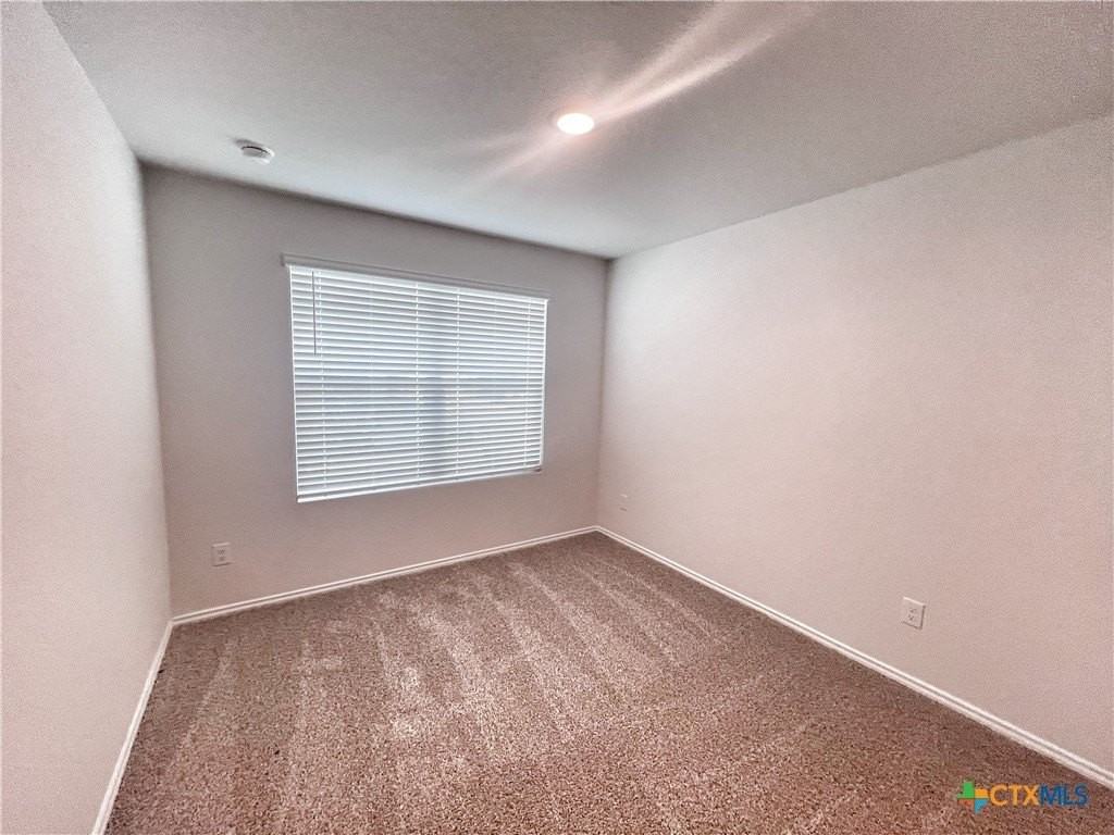 1644 Layne Loop - Photo 3 of 24