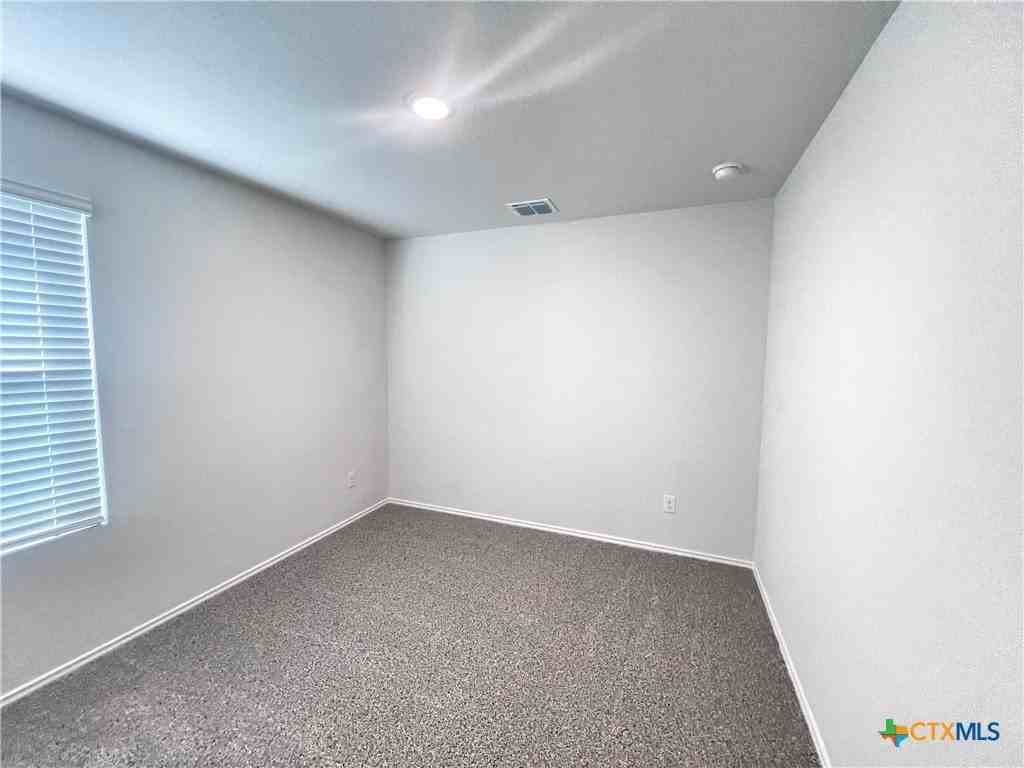 1644 Layne Loop - Photo 6 of 24