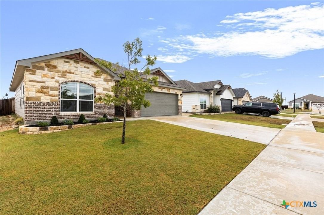 1614 Flatland Trl - Photo 2 of 39