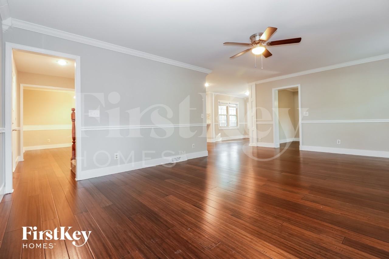 120 Fox Chase Dr - Photo 4 of 15