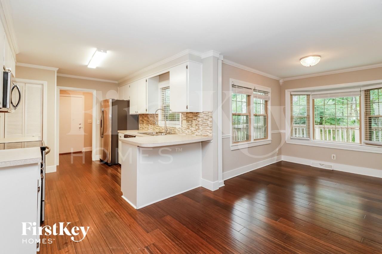 120 Fox Chase Dr - Photo 5 of 15