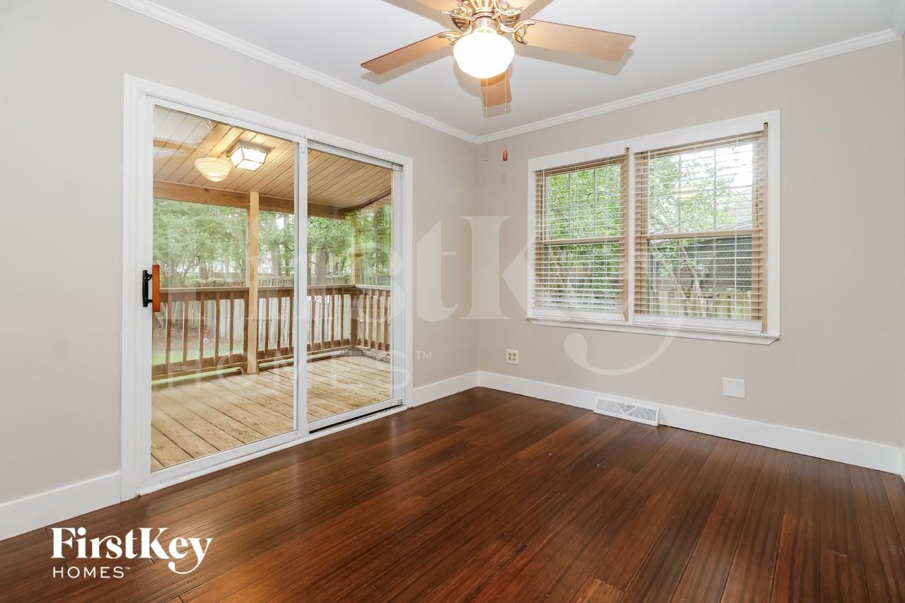 120 Fox Chase Dr - Photo 6 of 15
