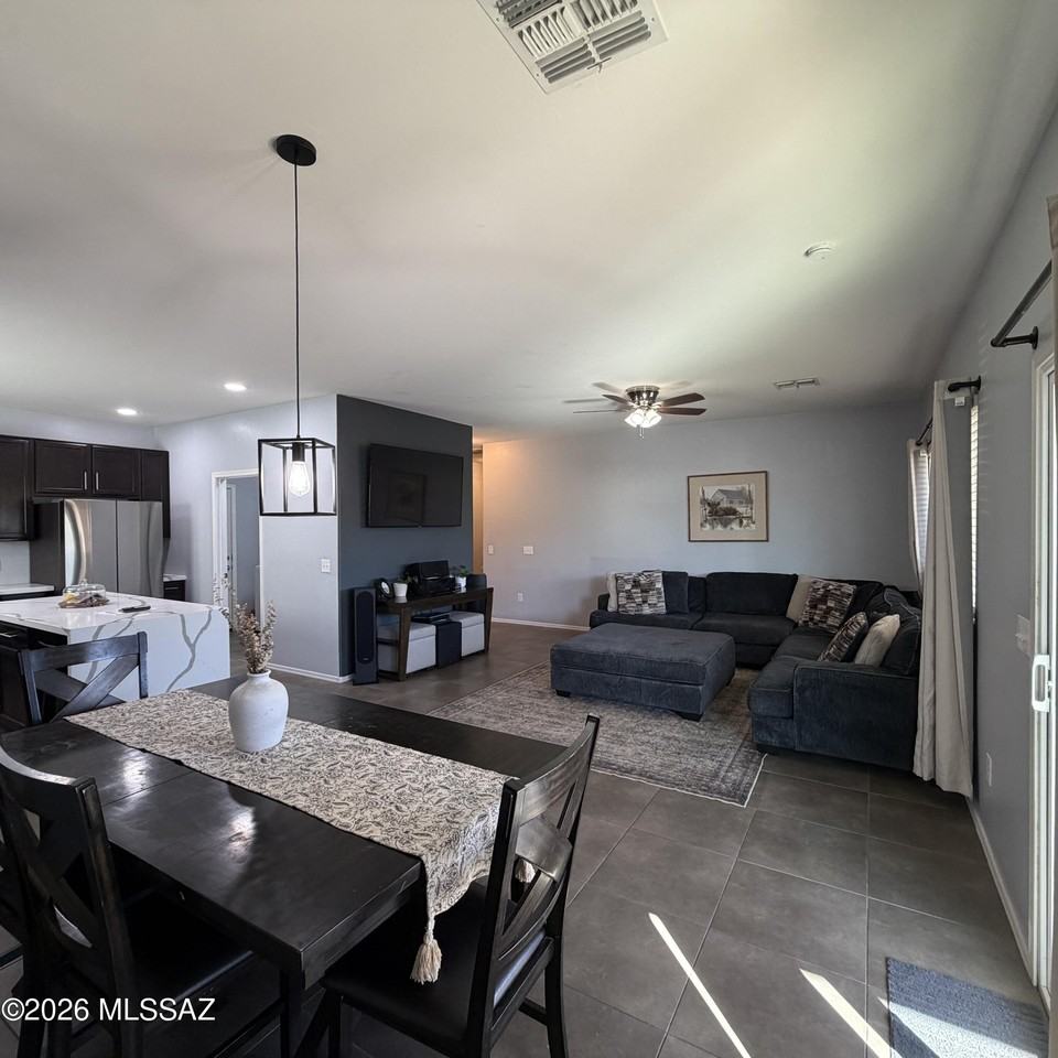 726 S Harry P Stagg Dr - Photo 4 of 24