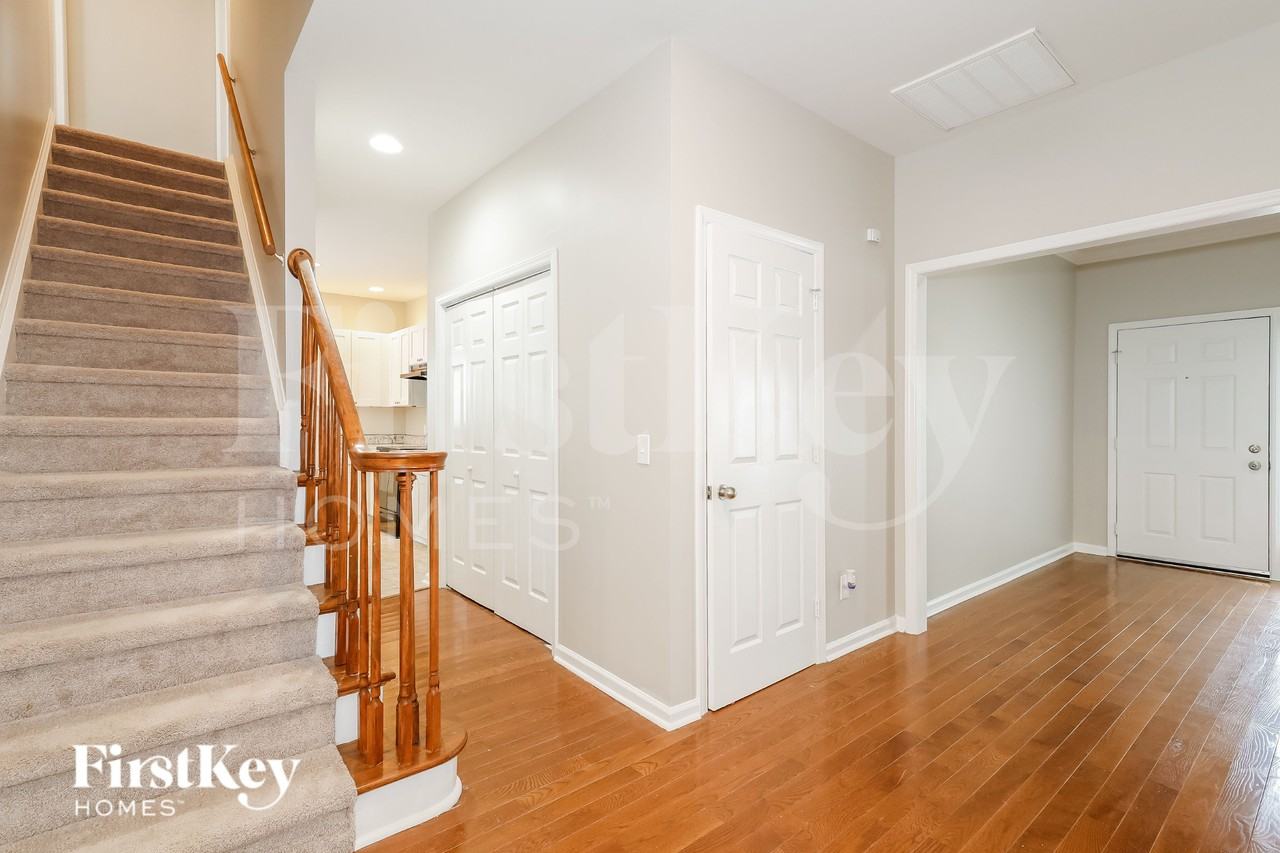 6217 Tuskan Dr - Photo 3 of 15