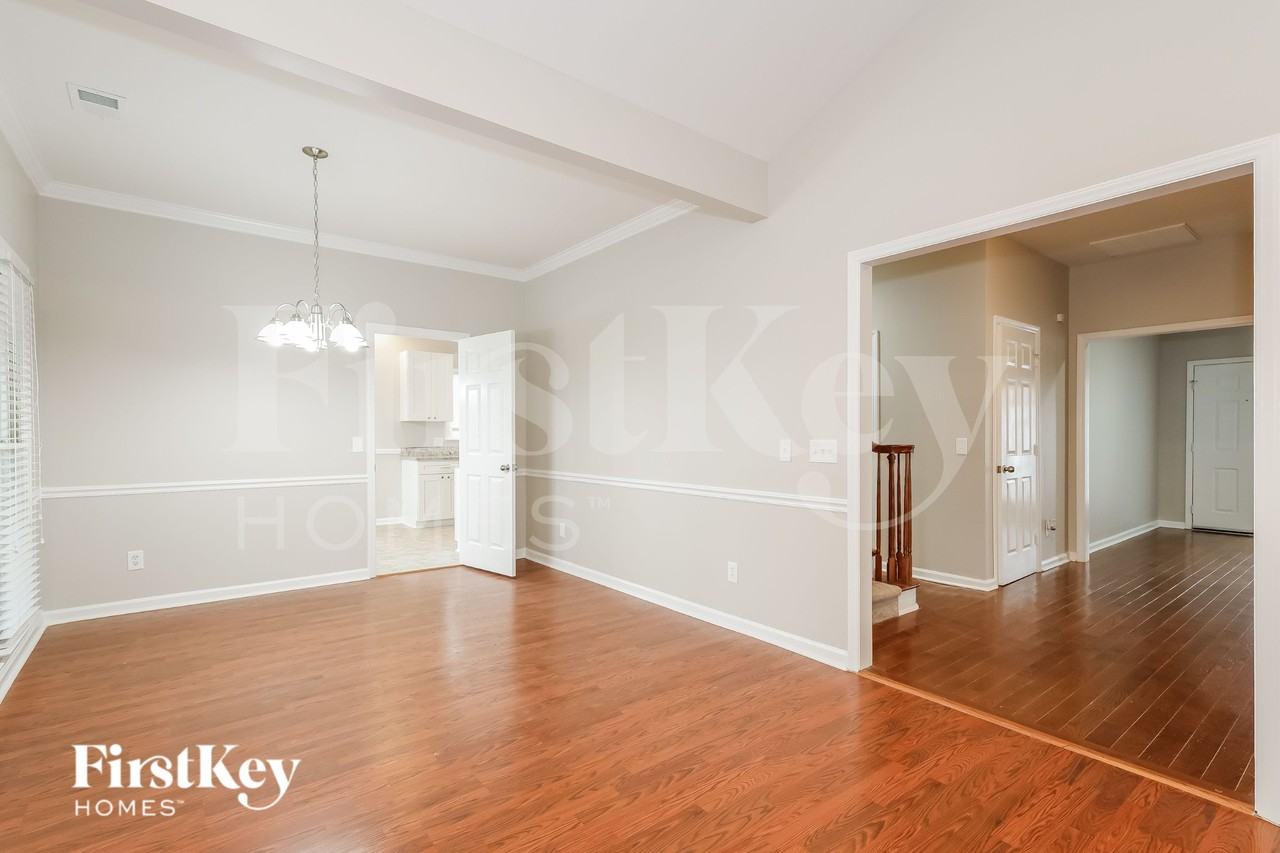 6217 Tuskan Dr - Photo 5 of 15