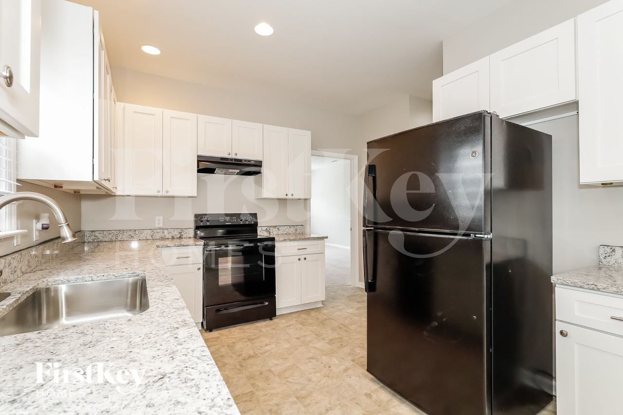 6217 Tuskan Dr - Photo 6 of 15