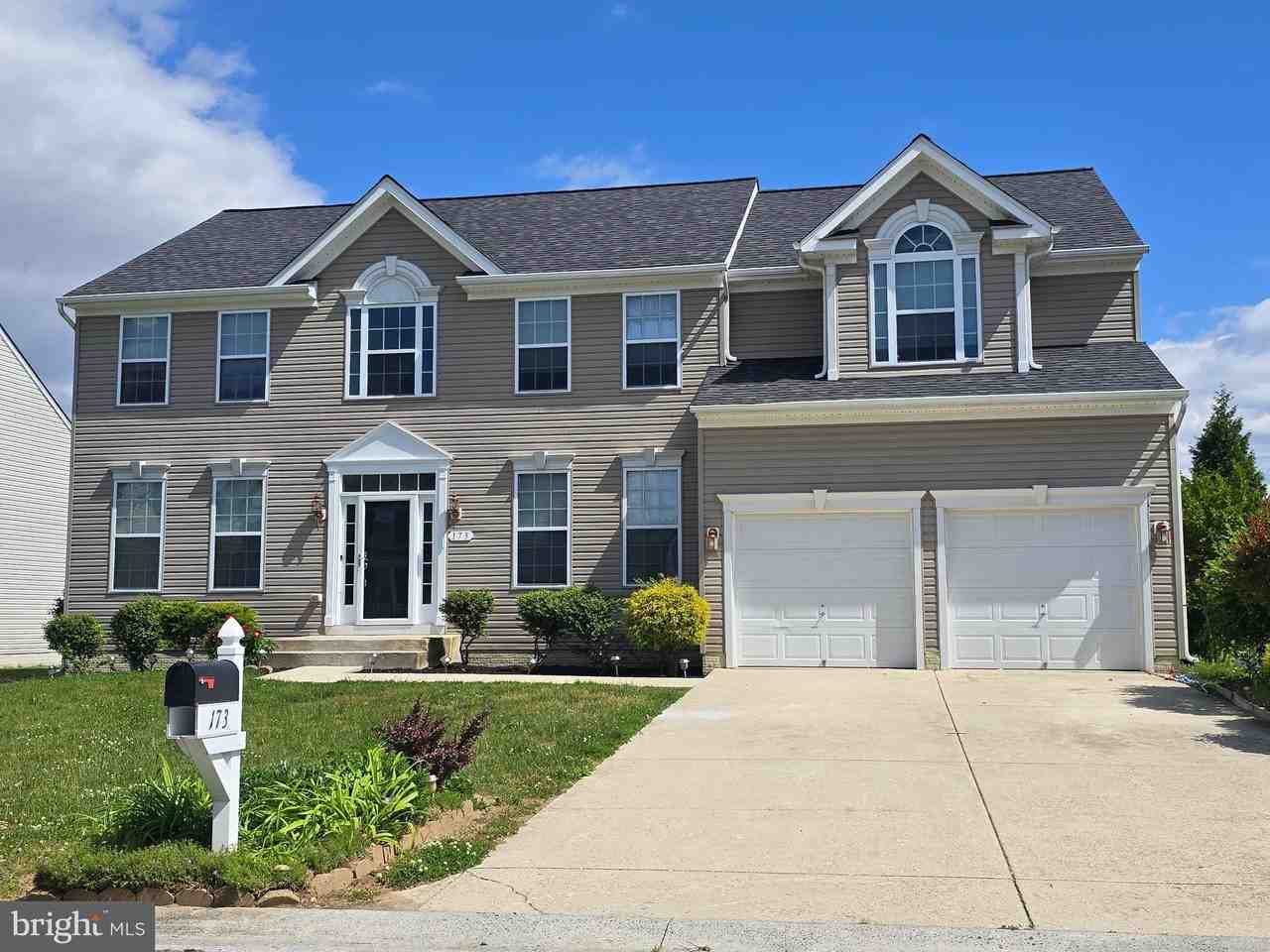 173 Heartleaf Ln - Photo 3 of 50