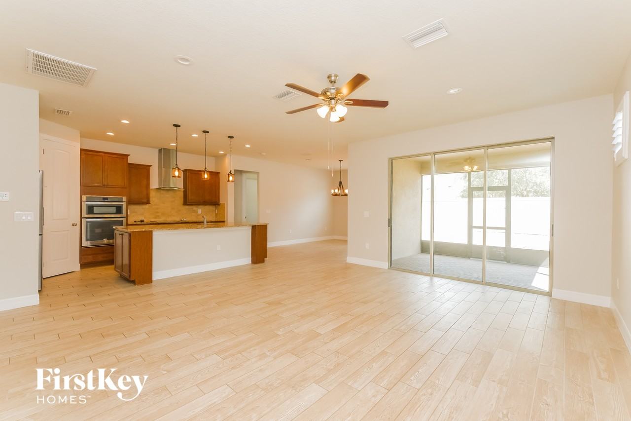 16303 Treasure Point Dr - Photo 3 of 15