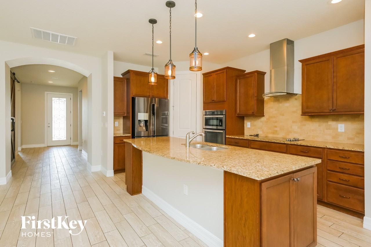 16303 Treasure Point Dr - Photo 6 of 15