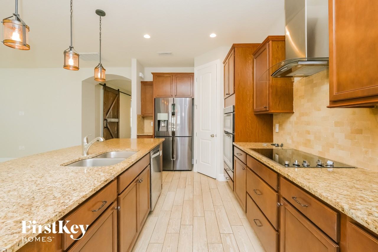 16303 Treasure Point Dr - Photo 7 of 15