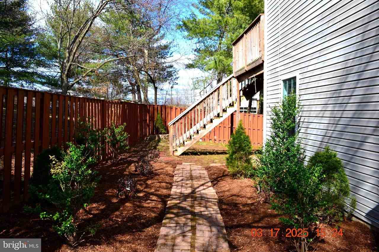 1302 Hill Born Dr - Photo 4 of 31