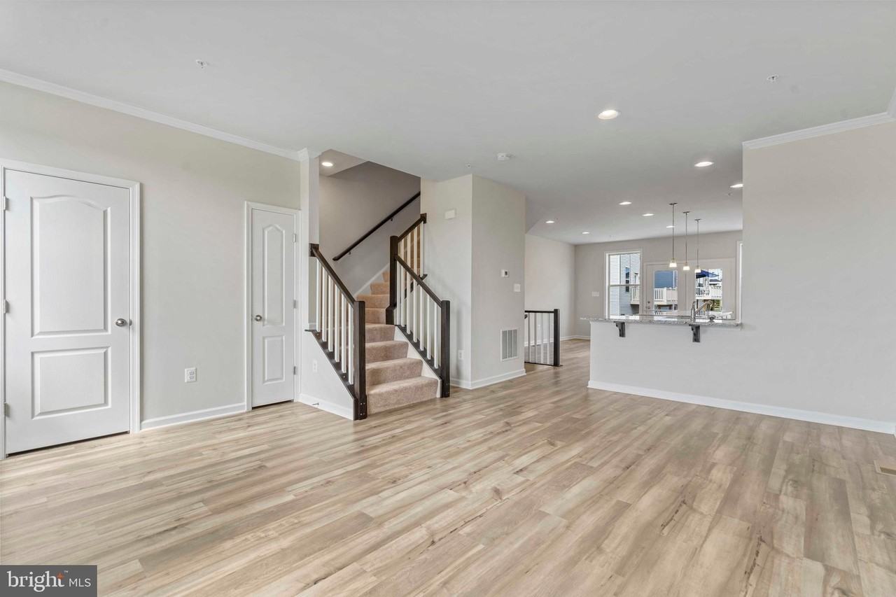 5907 Garden Walk Dr - Photo 4 of 32
