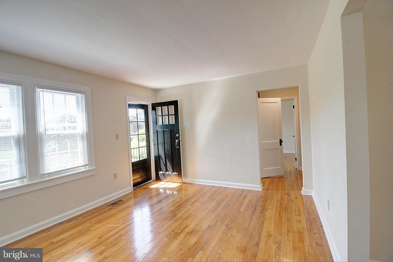 537 Wilson Pl - Photo 2 of 17