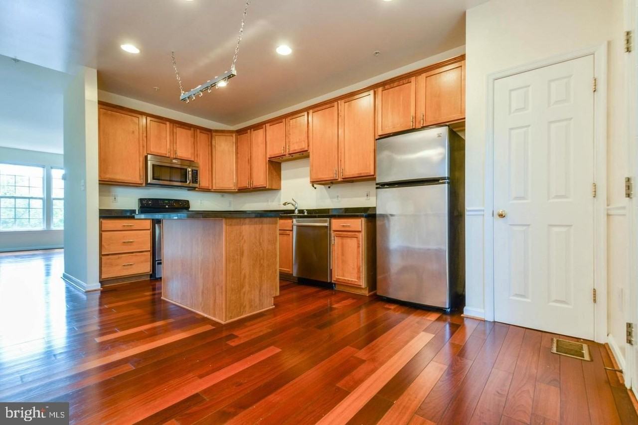 5915 Trumpet Sound Ct #4 - Photo 2 of 5