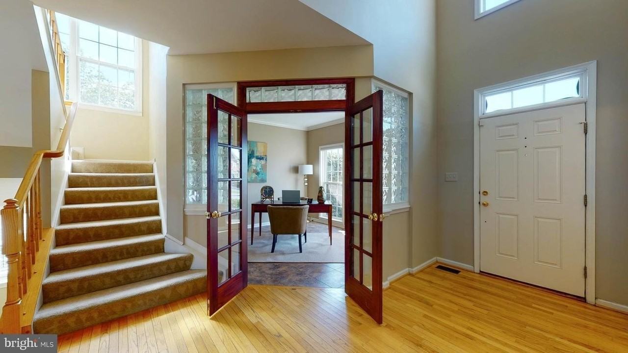 13011 Firestone Ct - Photo 3 of 50
