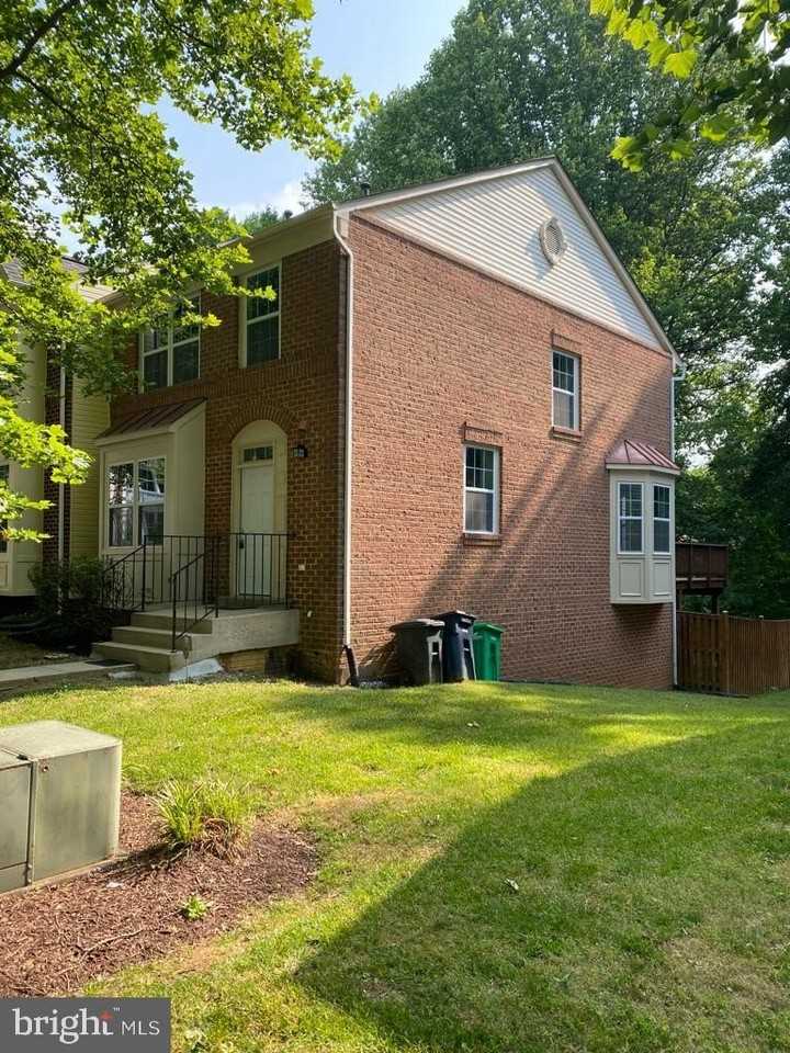 1931 Barrington Ct - Photo 2 of 19
