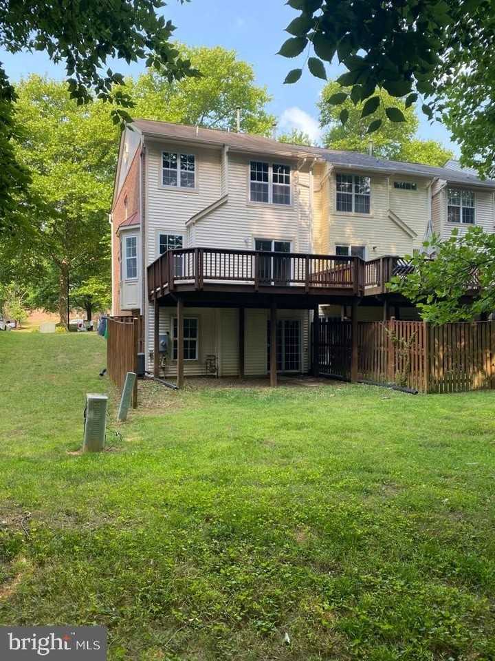 1931 Barrington Ct - Photo 3 of 19