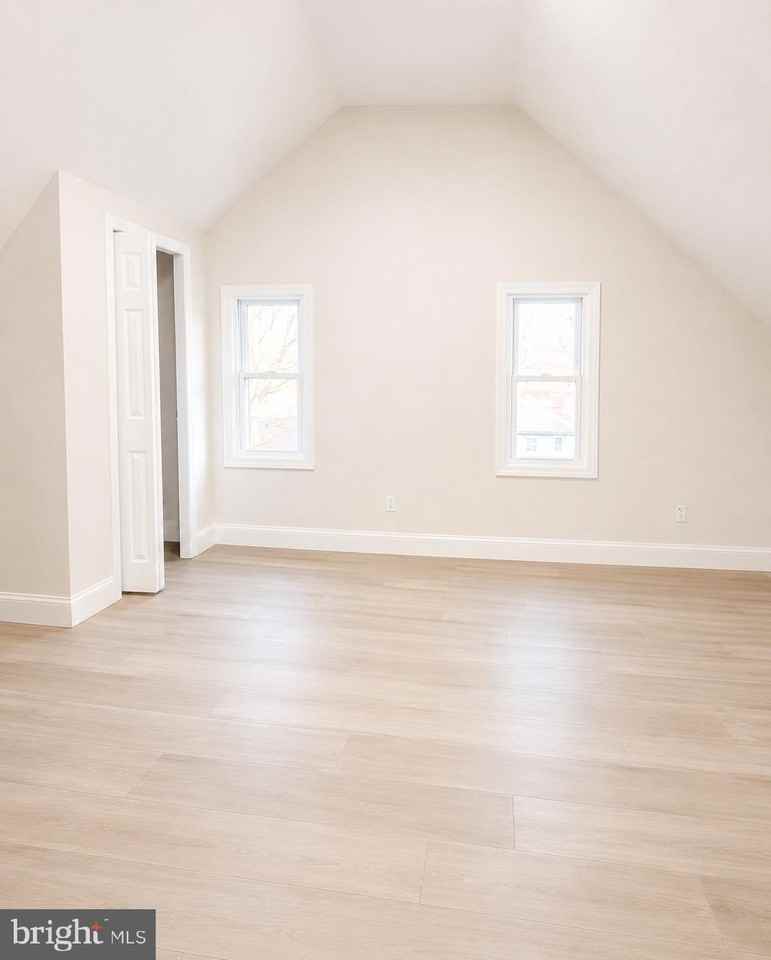 641 Walton Ave - Photo 6 of 6