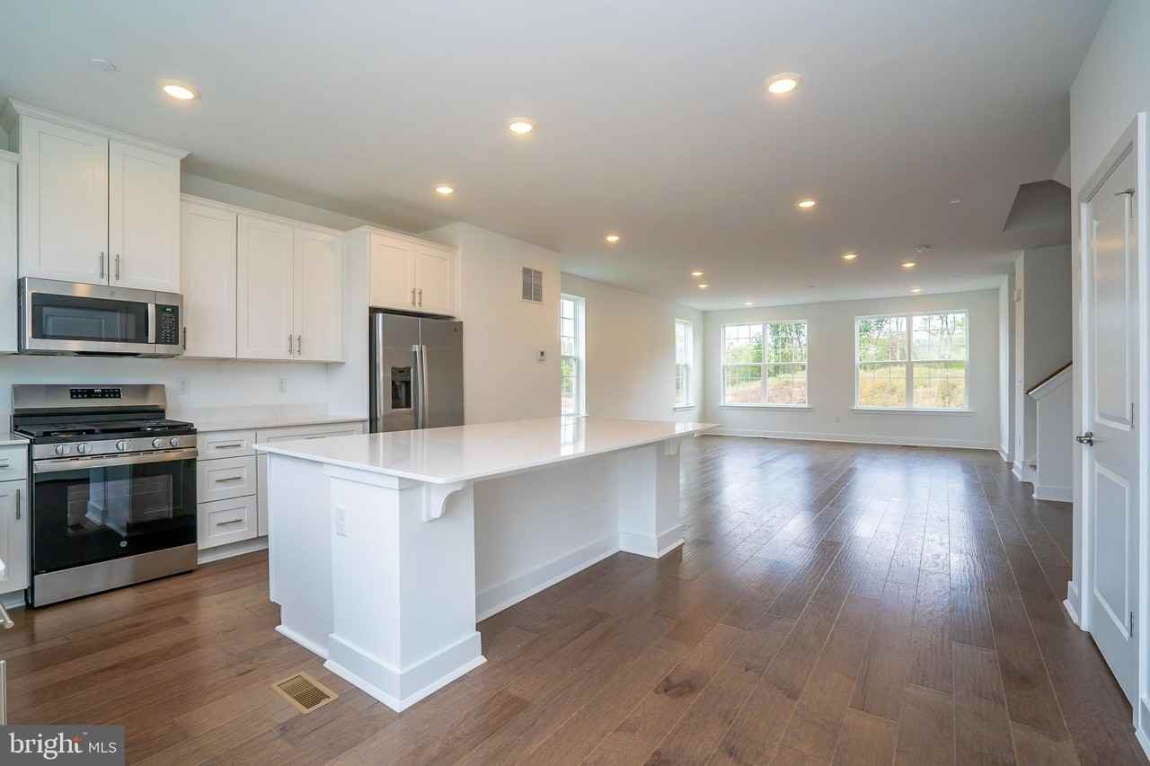 138 Ada Hightower Ave - Photo 7 of 31