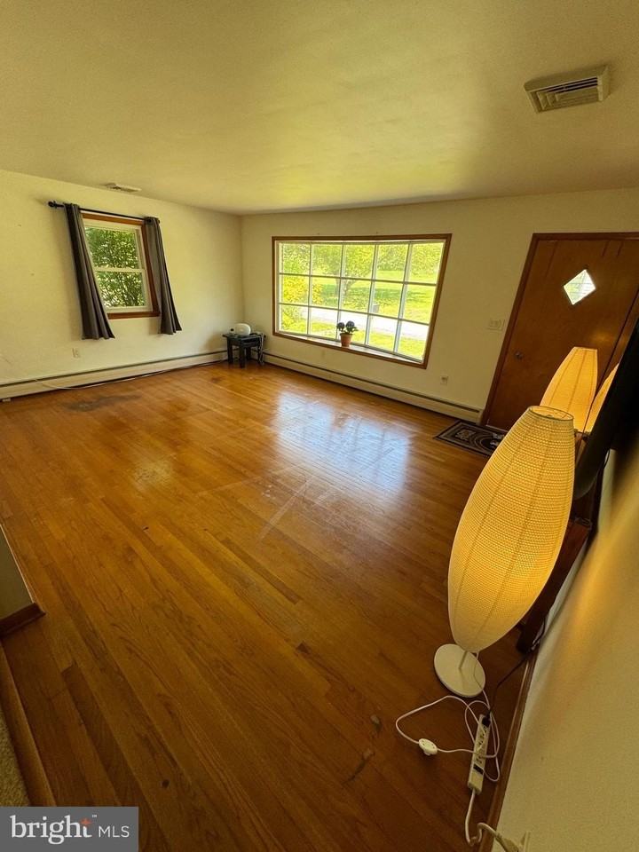 3154 Church St - Photo 5 of 16