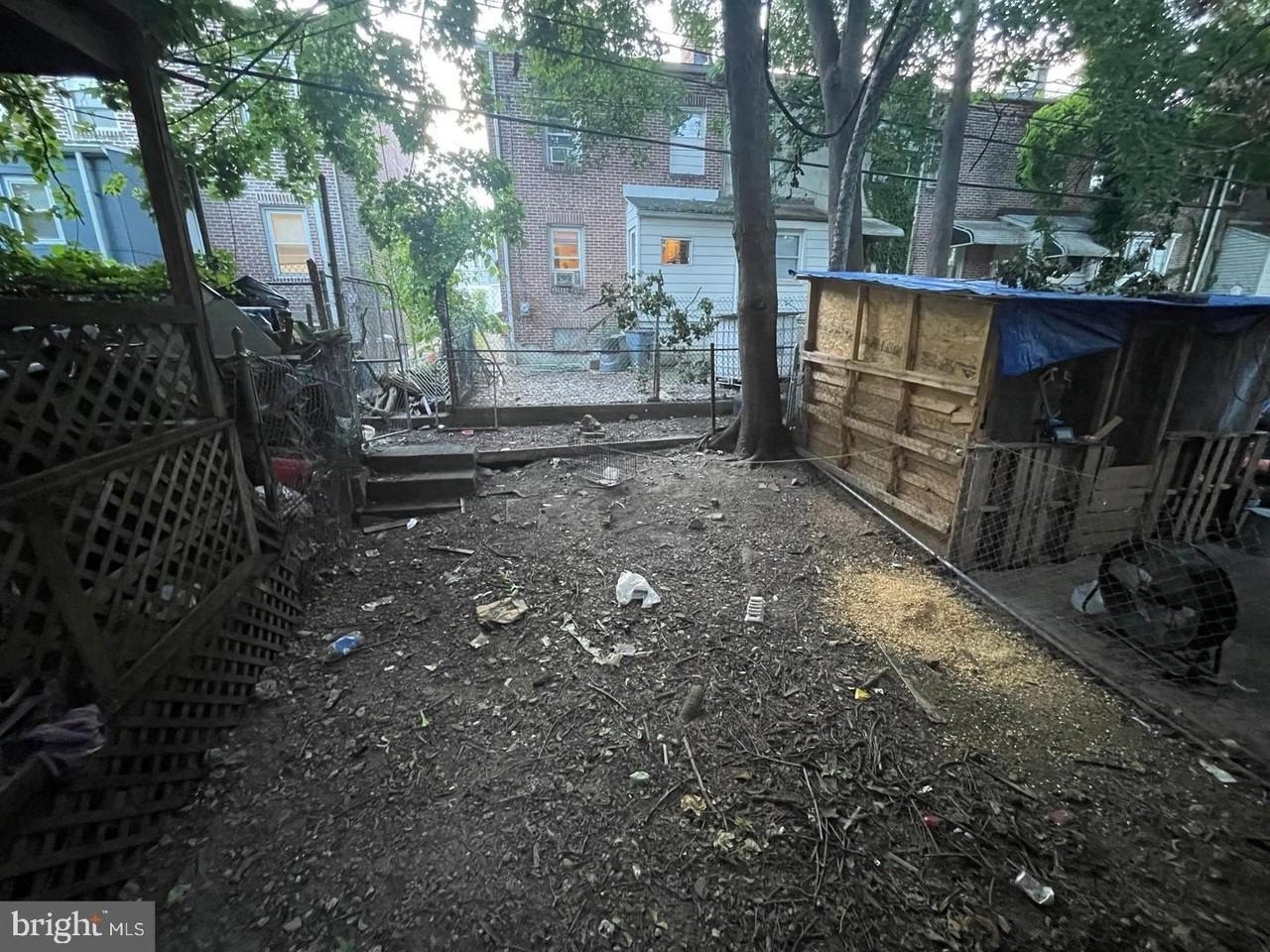 1124 Thomas St - Photo 7 of 11