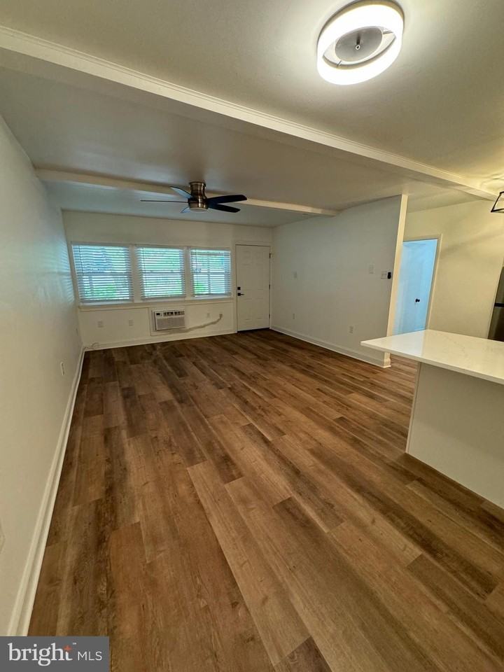 4930 W Chester Pike #203 - Photo 4 of 18