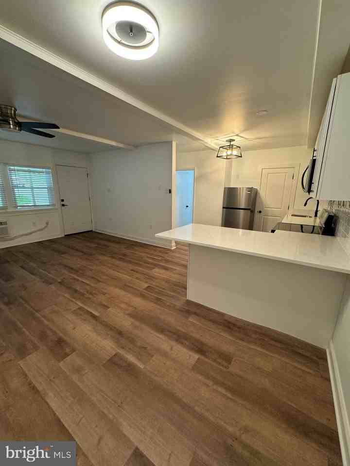 4930 W Chester Pike #203 - Photo 5 of 18