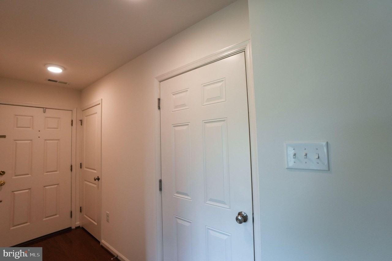 431 Williamson Ct - Photo 5 of 42