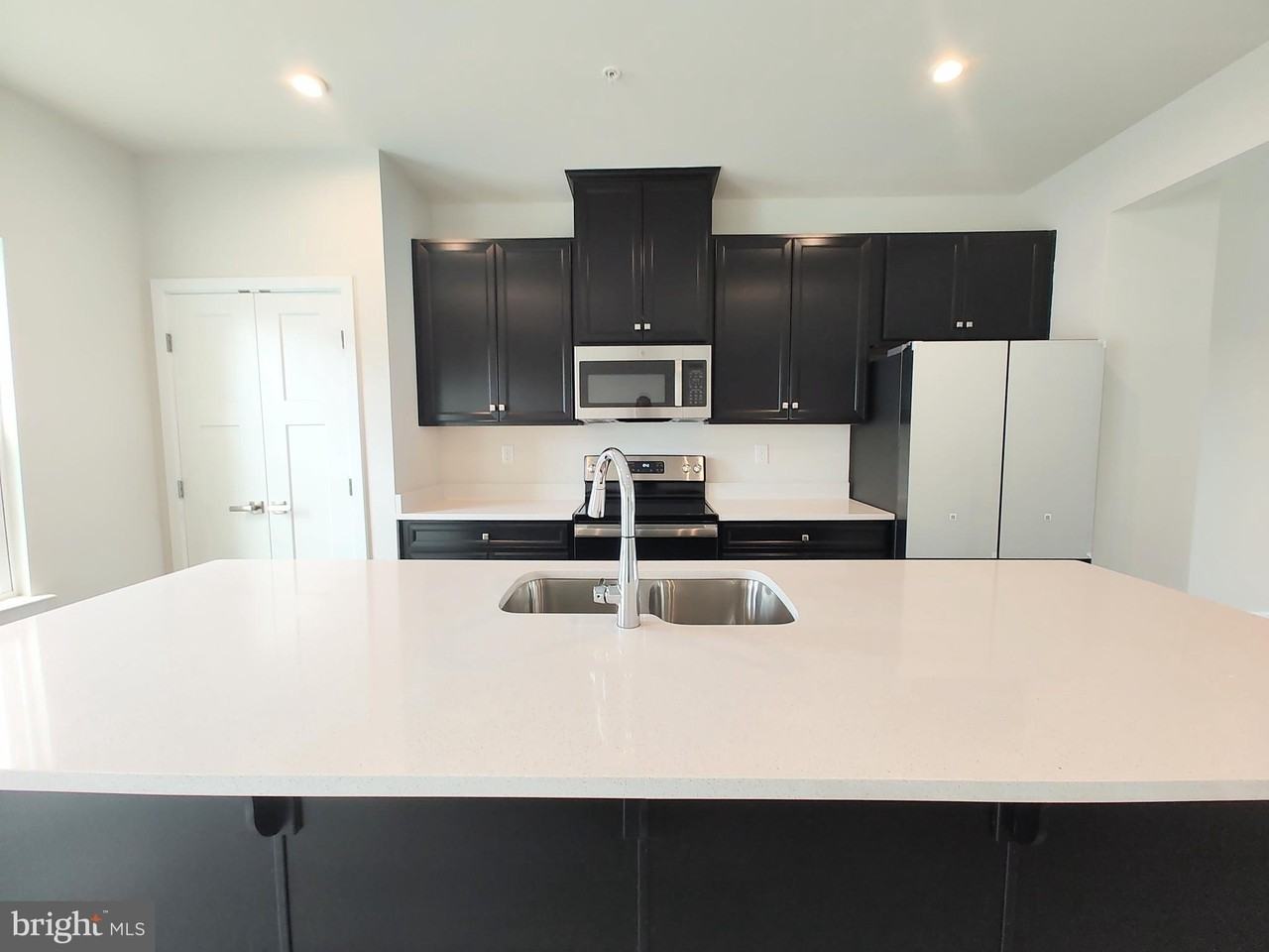 22 Indian Field Ln - Photo 5 of 30