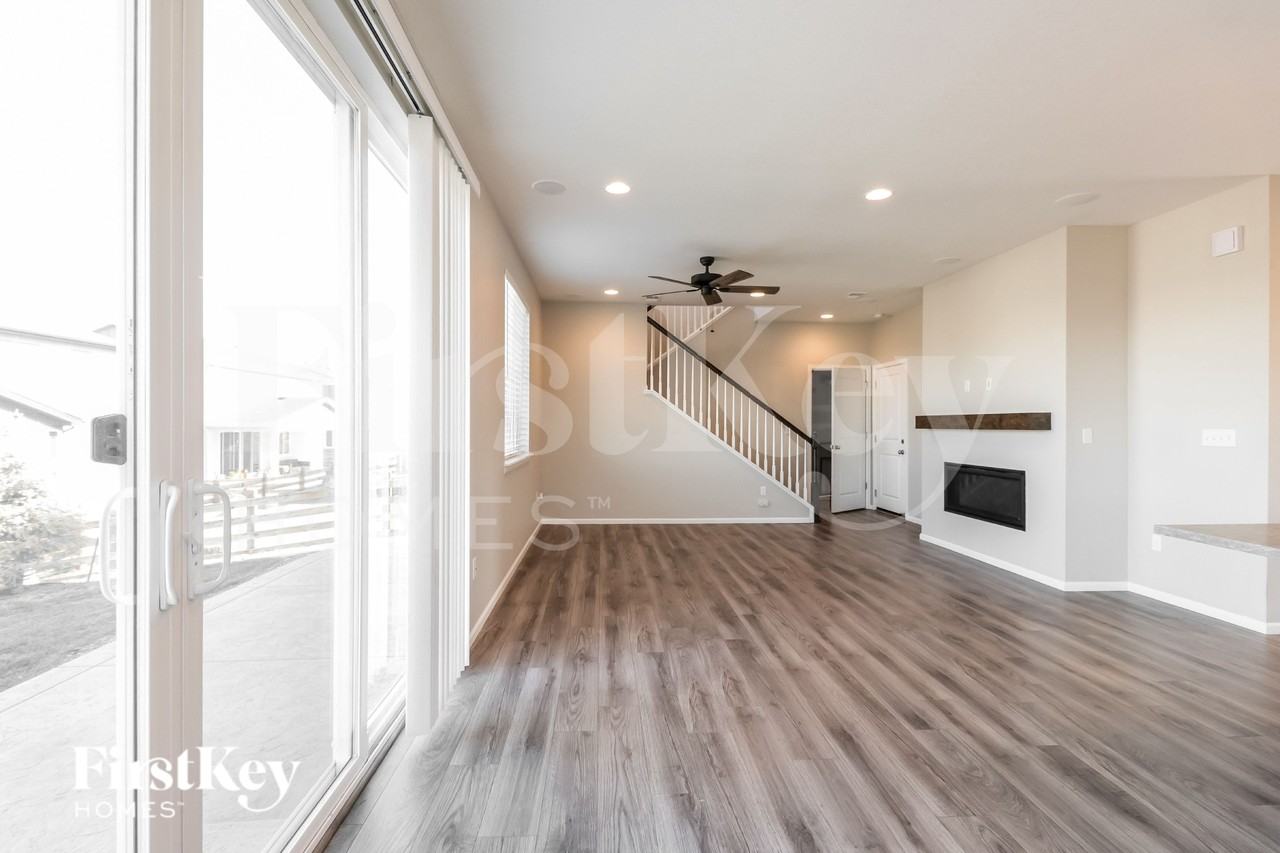 21033 E Tufts Ave - Photo 3 of 15