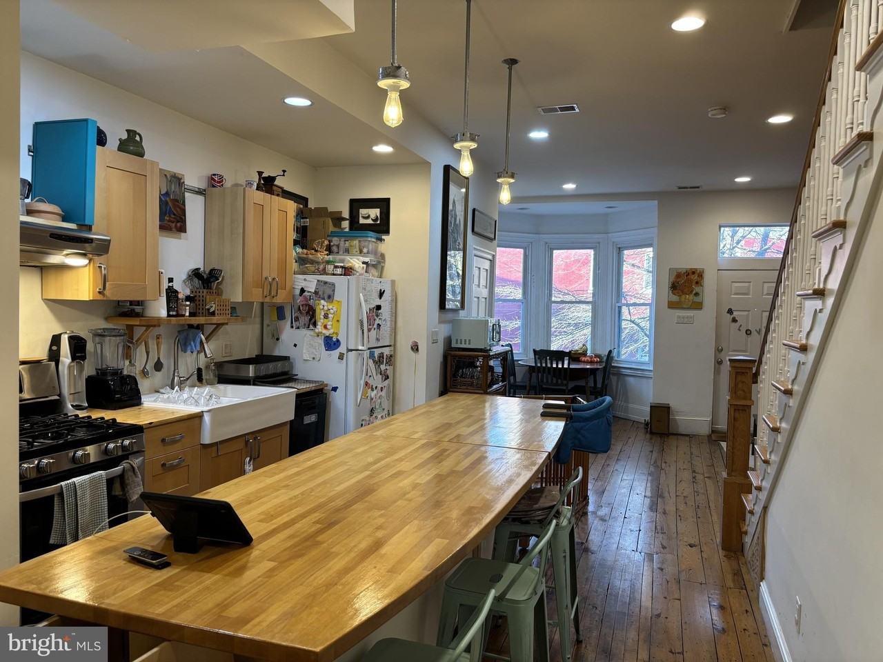 2944 Cambridge St - Photo 2 of 19