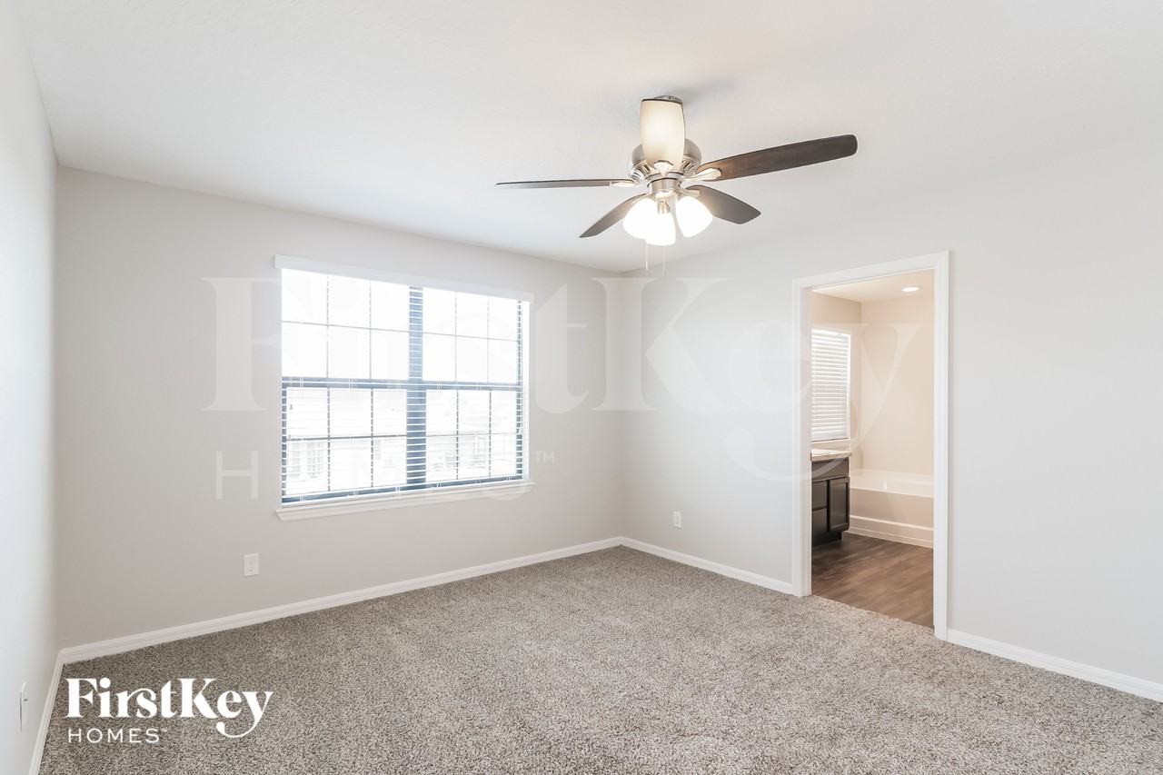 6218 Manitoba Dr - Photo 6 of 15