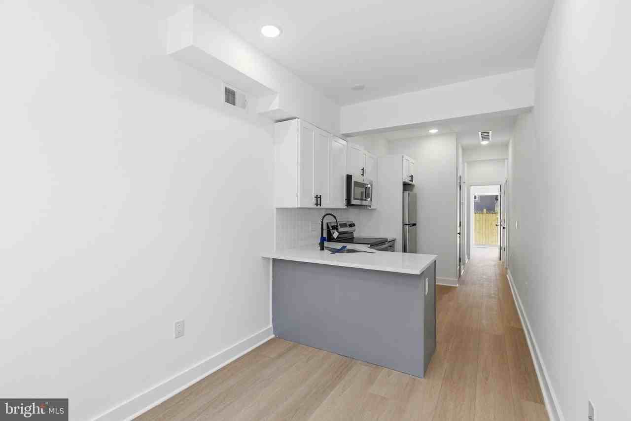 2123 N 9th St #1 - Photo 2 of 19