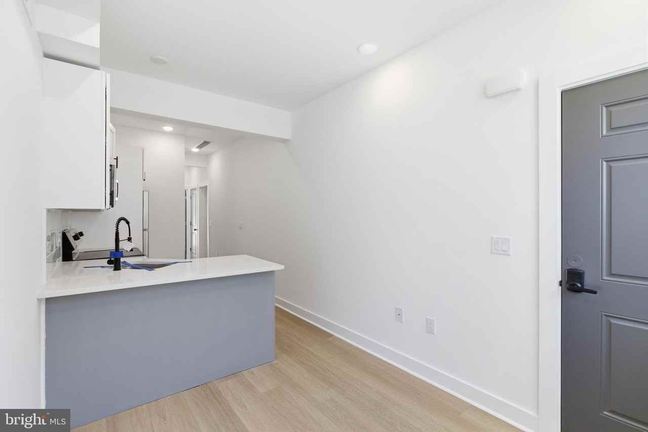 2123 N 9th St #1 - Photo 3 of 19