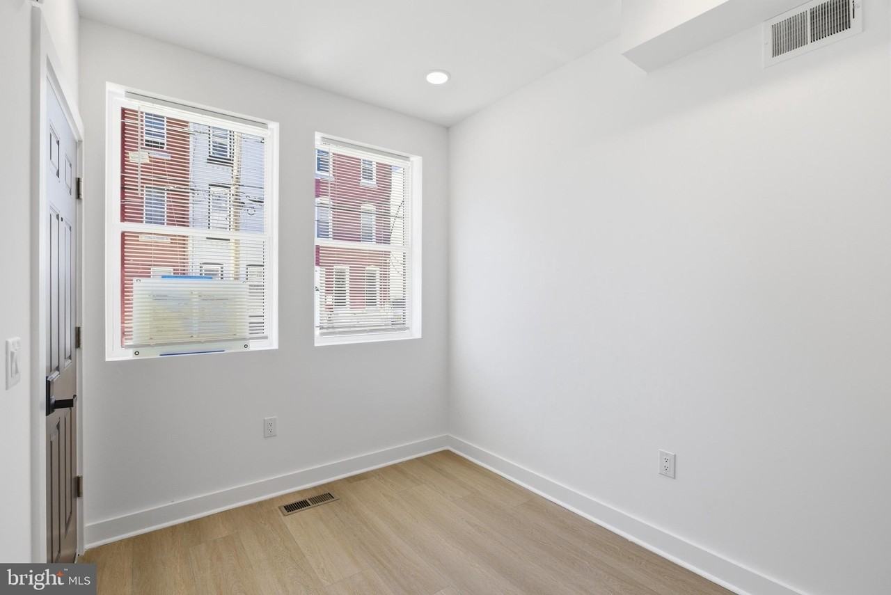 2123 N 9th St #1 - Photo 4 of 19